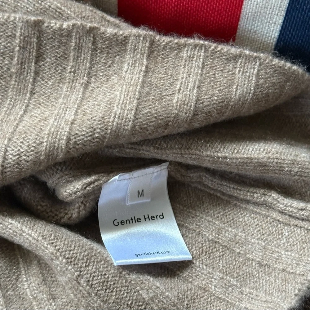 Elegant 100% Cashmere Ribbed Skirt, M, Oatmeal - Picture 3 of 10